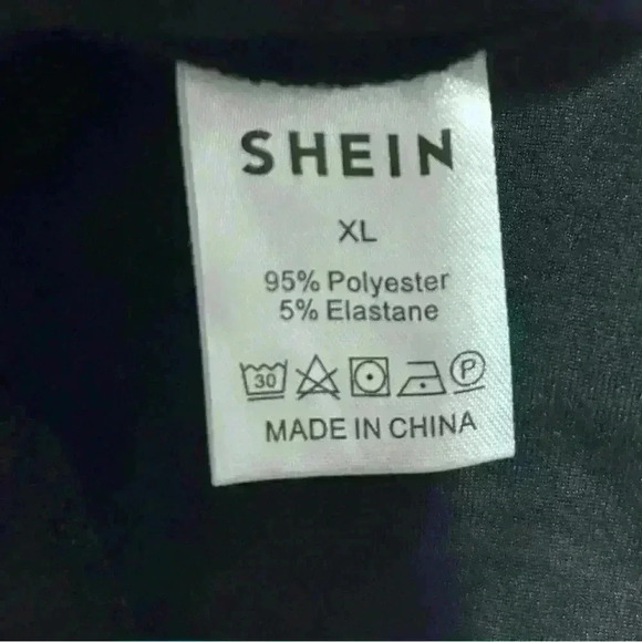 Black Tie-Front Crop Top - Picture 5 of 5